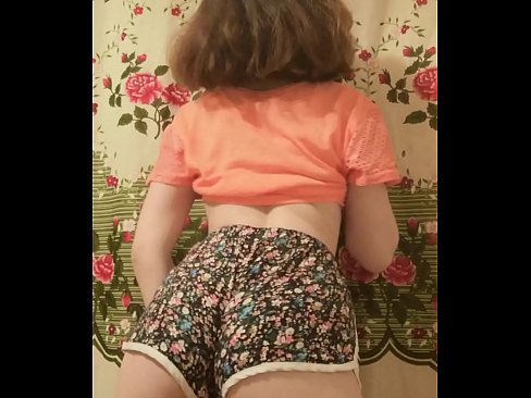 ❤️ Seksi enom bayek stripping mati dheweke kathok cendhak ing kamera ☑ Porno ing jv.pornodil.ru